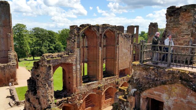 Kenilworth Castle - Great Hall 19