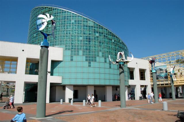 Aquarium of the Americas entrance