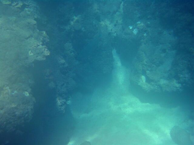 Napali diving -  rock formations (2)