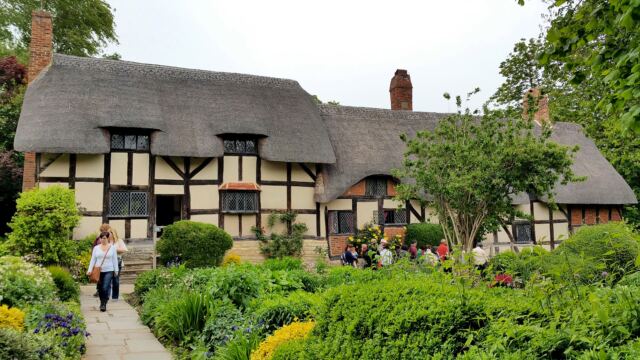 Anne Hathaway's Cottage - Exterior 9