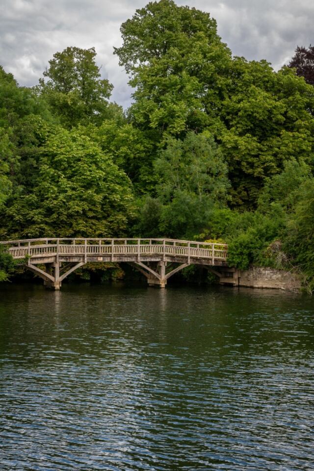 Wooden bridge on the Thames