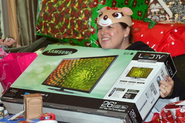 kathy-loves-her-present-from-roger