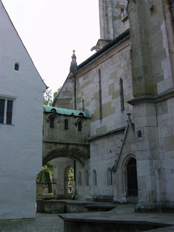 looking-towards-entrance-of-rear-section