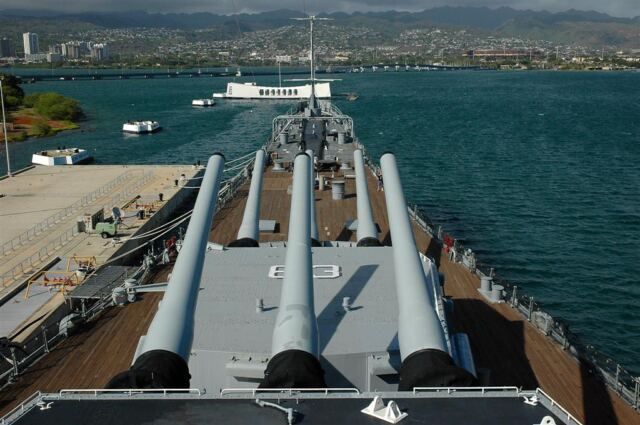 Forward main guns and Arizona Memorial
