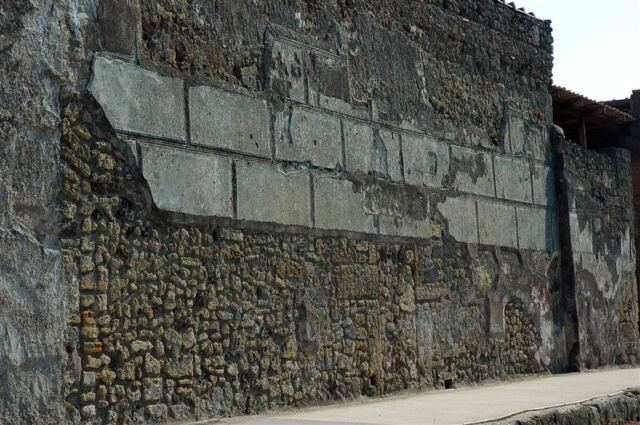 Pompeii walls