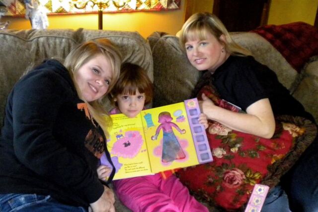mel-lizzie-and-aunt-kathy