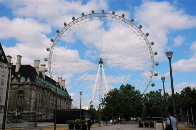 London Eye - approaching