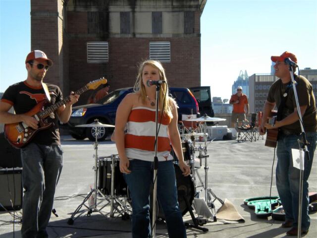 Melanie singing with the Lucas Cook Band (2)