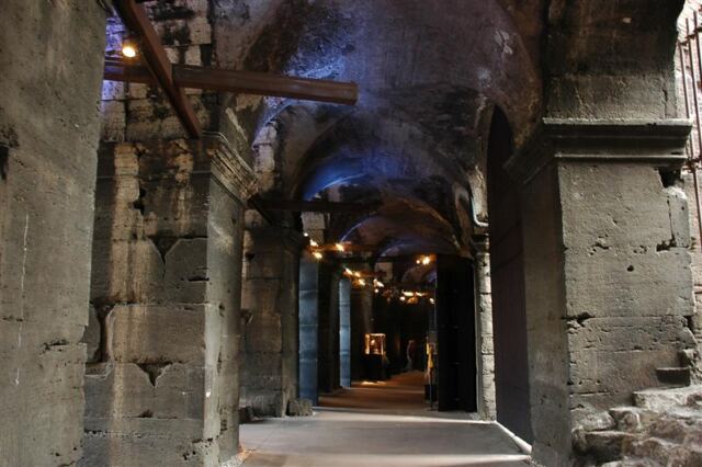 Top floor hallway (1)