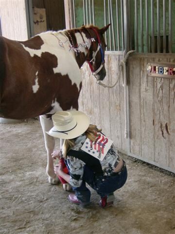 cleaning-liberty-s-hooves