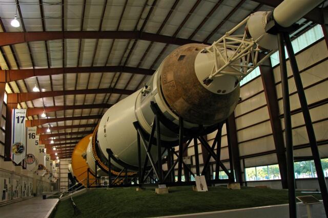 Saturn V (2)