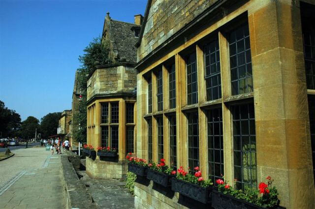 Lygon Arms details
