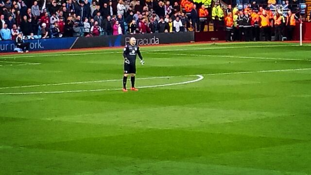 Villa v Spurs - match action (3)