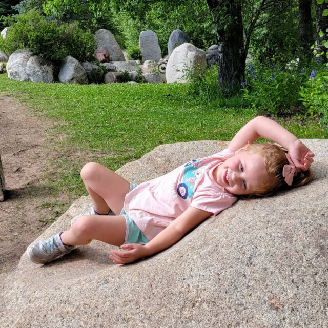 Shiloh on the rocks 3
