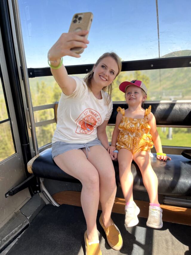 Mel and Shiloh - gondola selfie