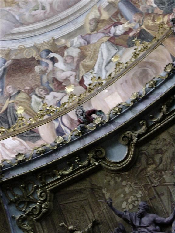 detail-along-railing