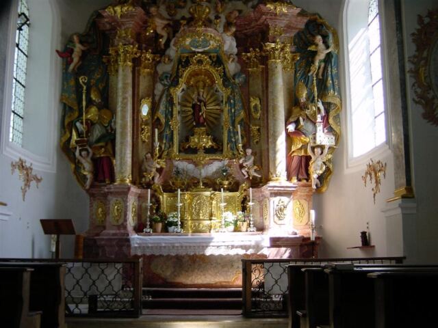 altar-of-small-chapel-up-the-hill