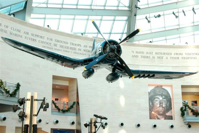 F4U Corsair (3)
