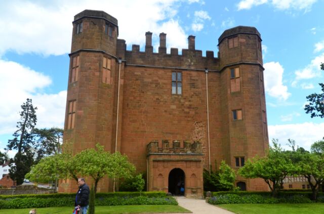 Kenilworth Castle - Leicester's gatehouse