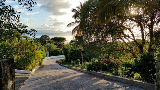 Sunset villa driveway_3