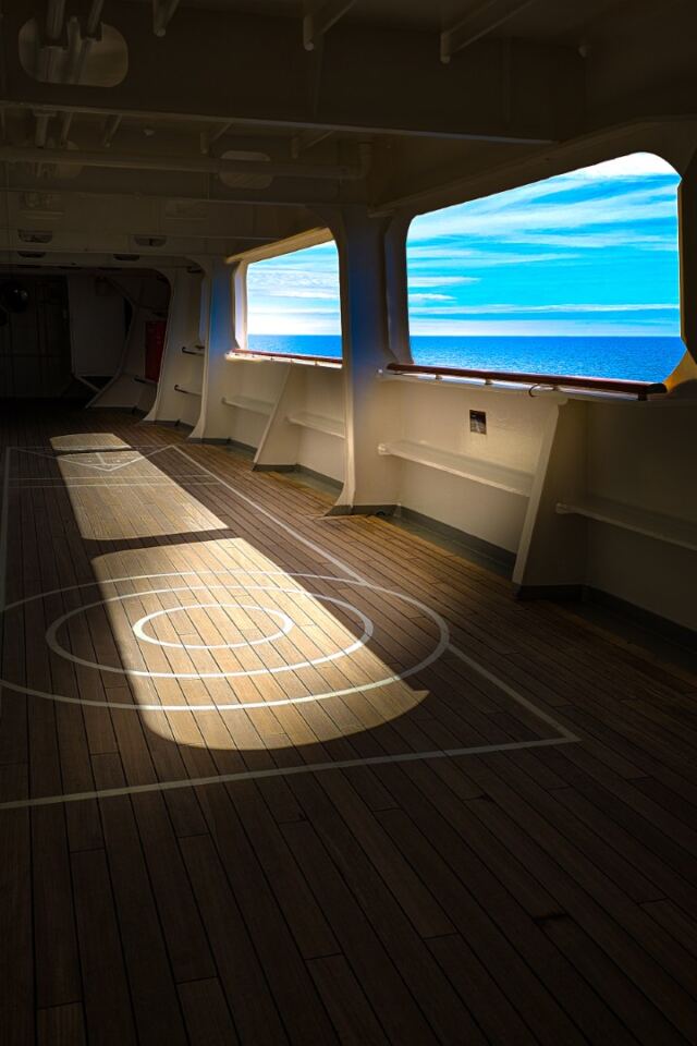 Dramatic shuffleboard lighting