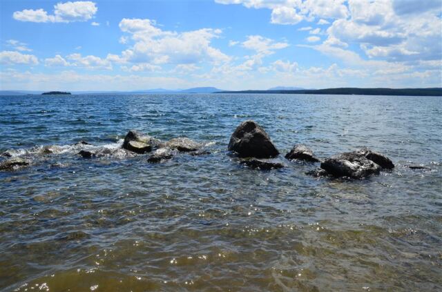 Lake Yellowstone (2)
