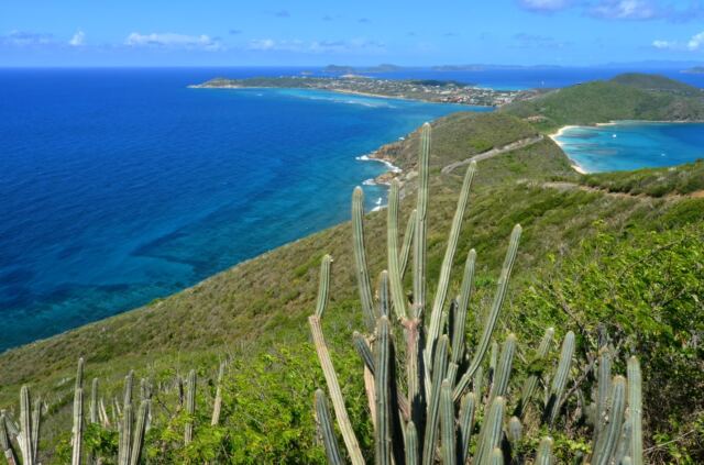 Virgin Gorda lookout - both sides of the island at once 2