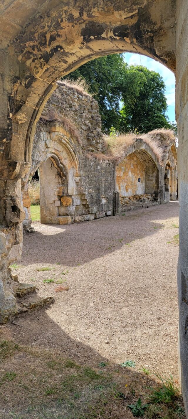 Hailes Abbey ruins (15)