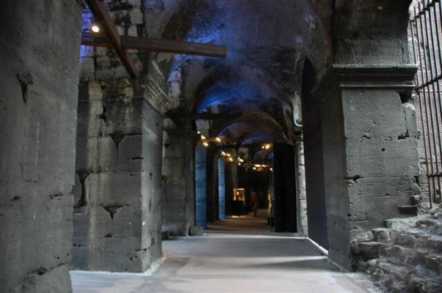 Top floor hallway (2)