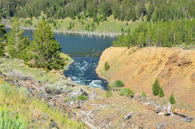 Rushing water as Earthquake Lake slowly drains (3)