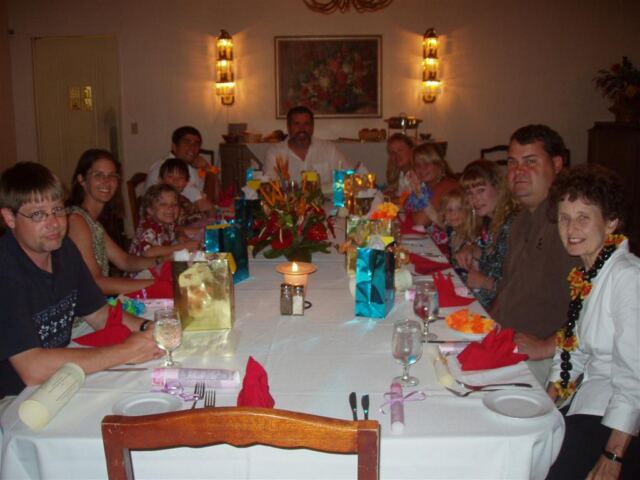 PO - family around the table