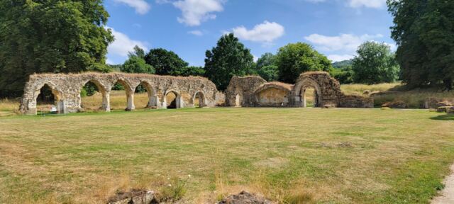Hailes Abbey ruins (45)