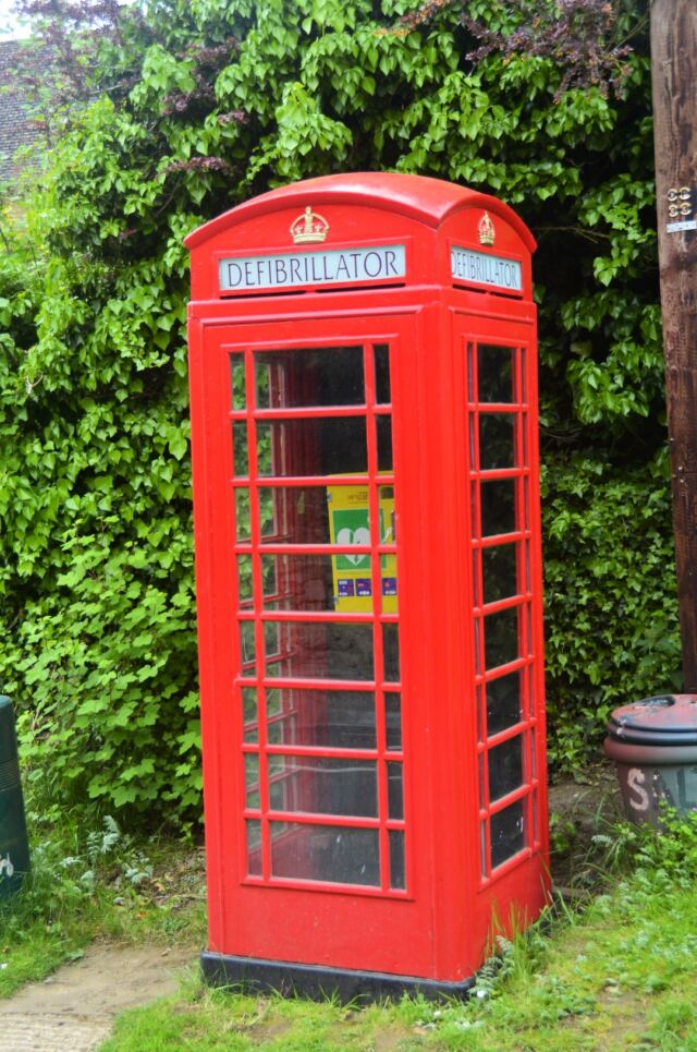 Phone box turned defibrillator