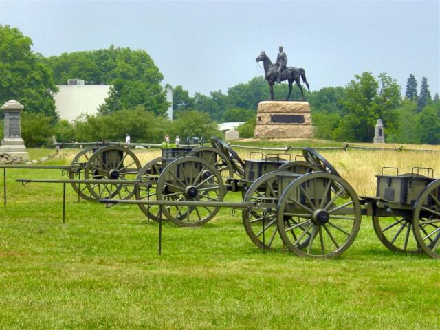 Caissons and horse statue