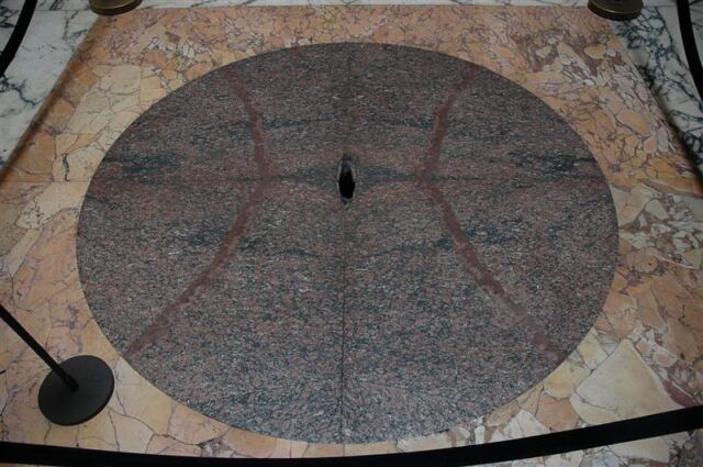 Floor detail directly below Pantheon Oculus