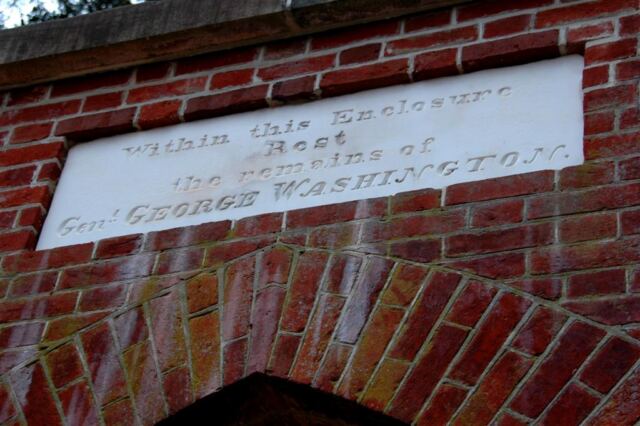 Marker for Washington's tomb