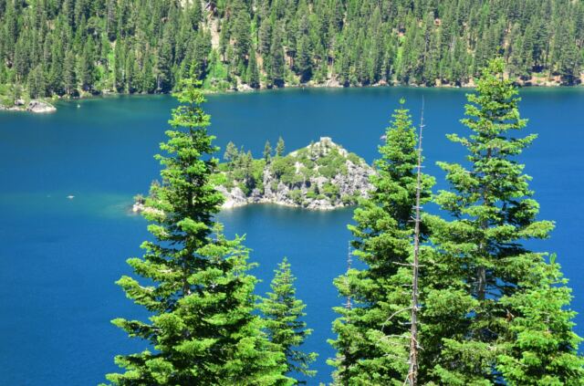 Emerald Bay overlook 06