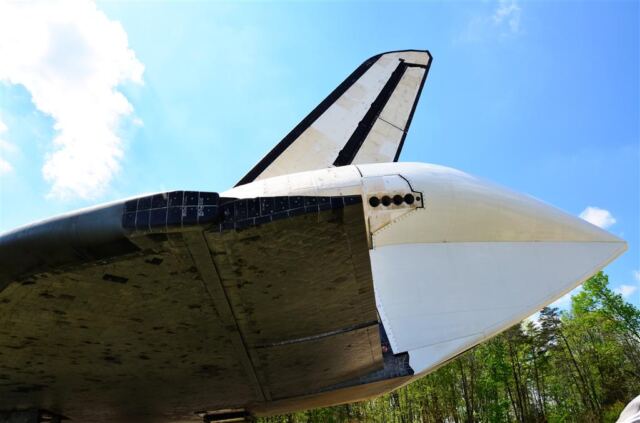 Discovery outside (20)