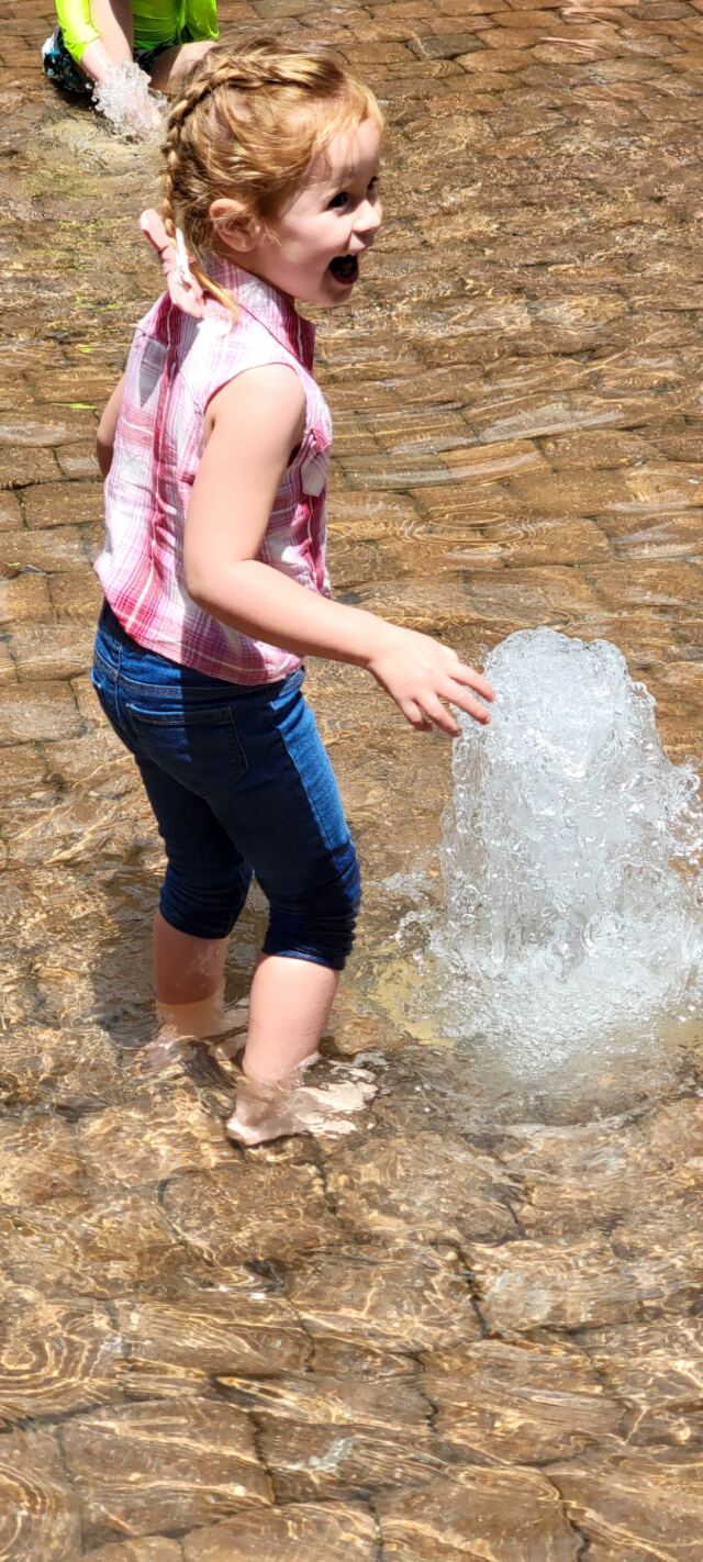Shiloh in the Vail Children's Fountain 1
