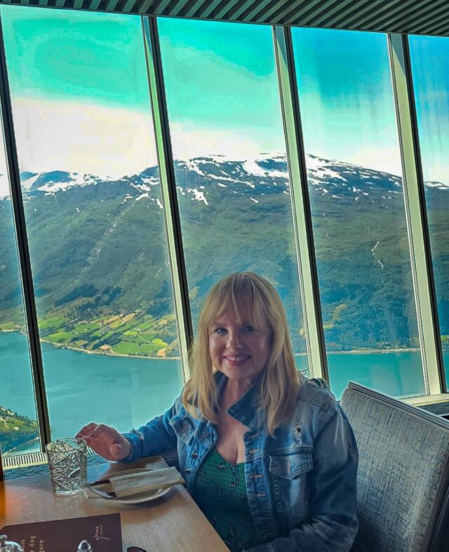 Hoven Restaurant 02