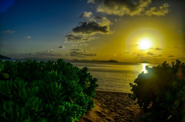 Mahoe Bay sunset (HDR) 1