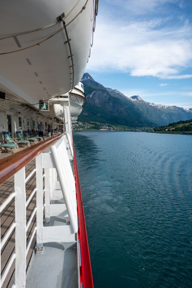 Bolette sailing out the Innvikfjorden 03
