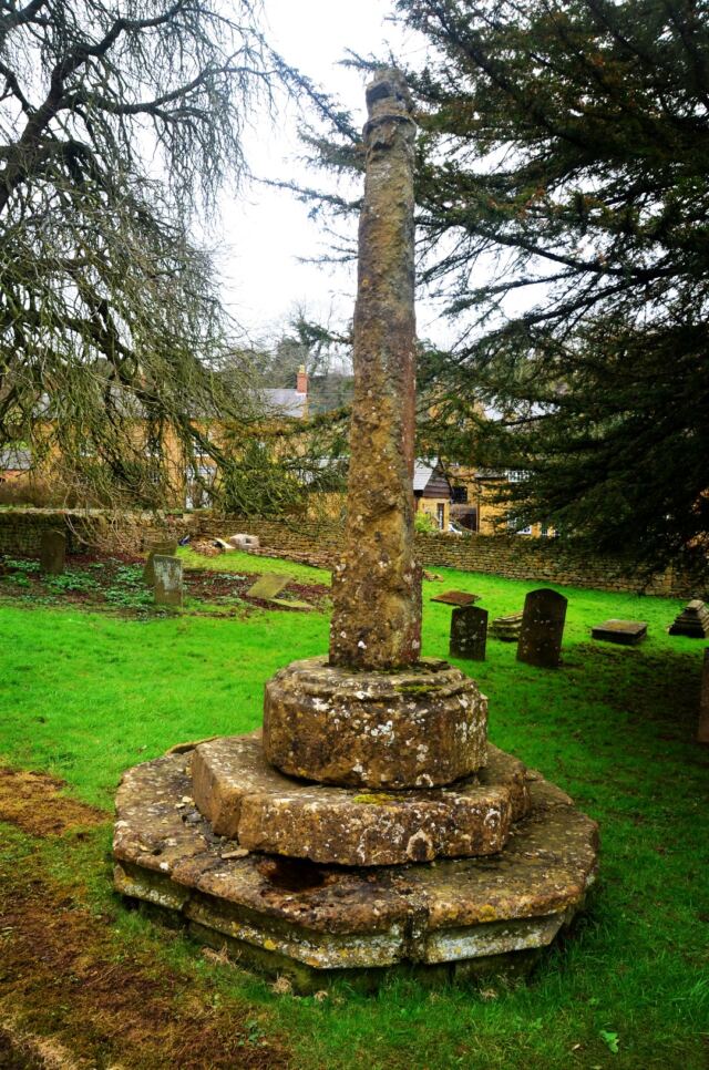 St Peter Ad Vincula - Medeival Cross