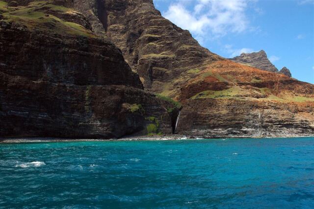 Waterfall along Napali Coast (2)