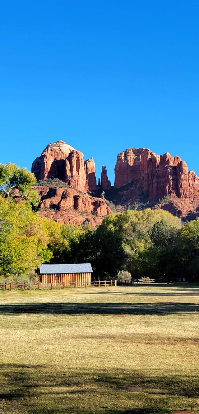 Cathedral Rock - Crescent Moon Ranch views (1)
