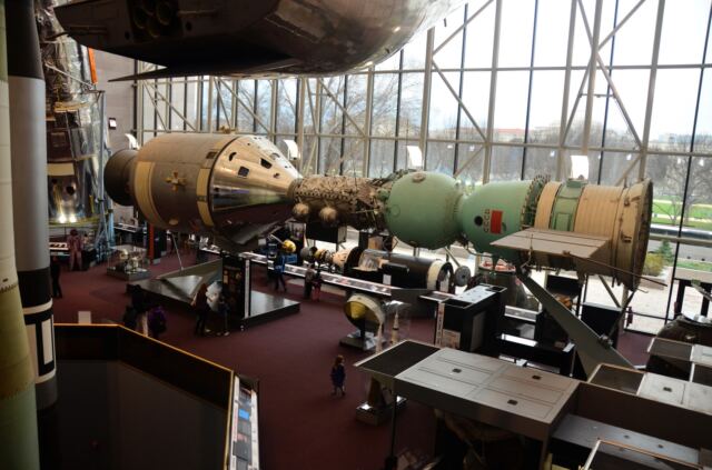 NASM-Apollo-Soyuz-mockup-3-
