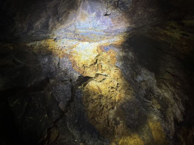 Rich ore veins 5