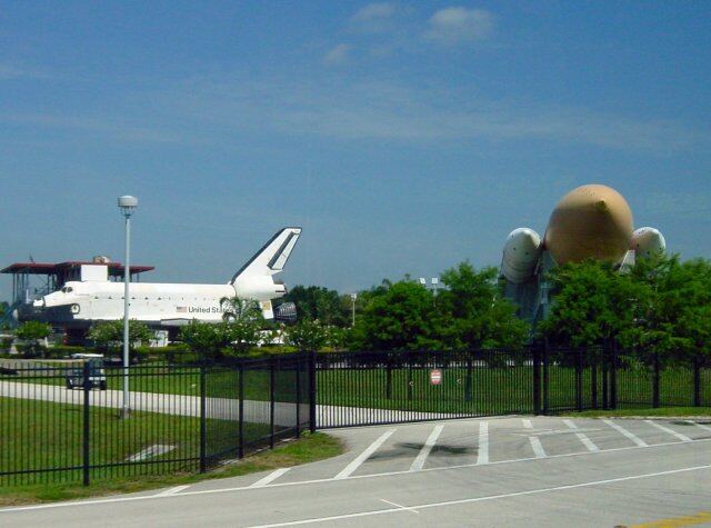 KSC VC - Orbiter and SRB-ET (from road)