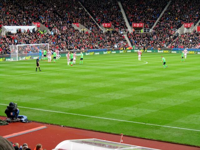 Stoke v Southampton - match action (4)