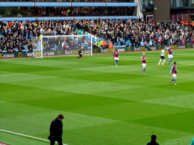 Villa v Spurs - match action (12)